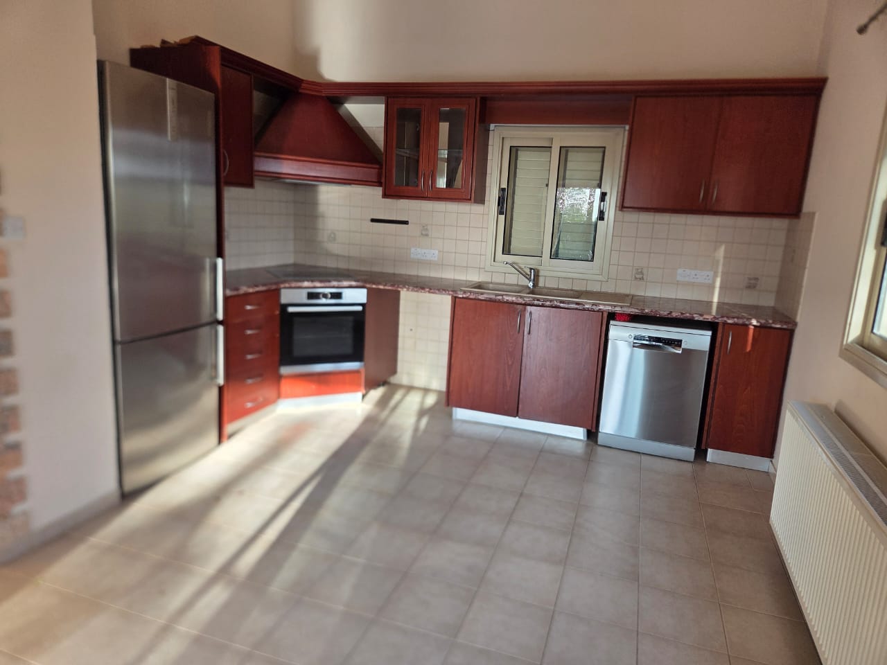 4 Bedroom Bungalow for Rent – Mesogi, Paphos