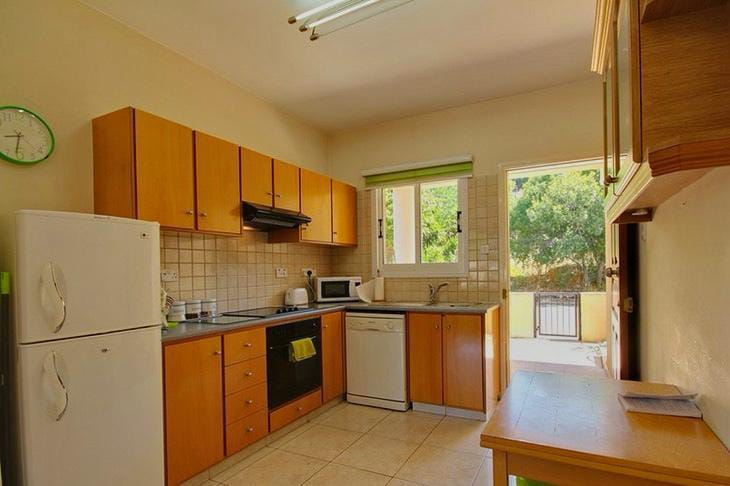 2 Bedroom Ground Floor Apartment for Rent – Universal, Paphos