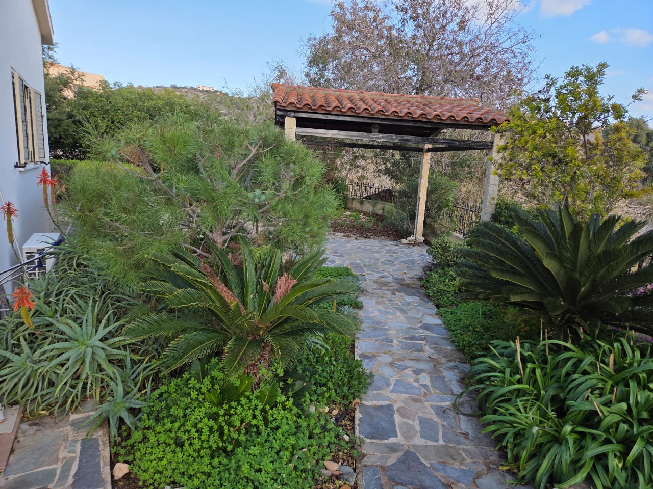 4 Bedroom Bungalow for Rent – Mesogi, Paphos