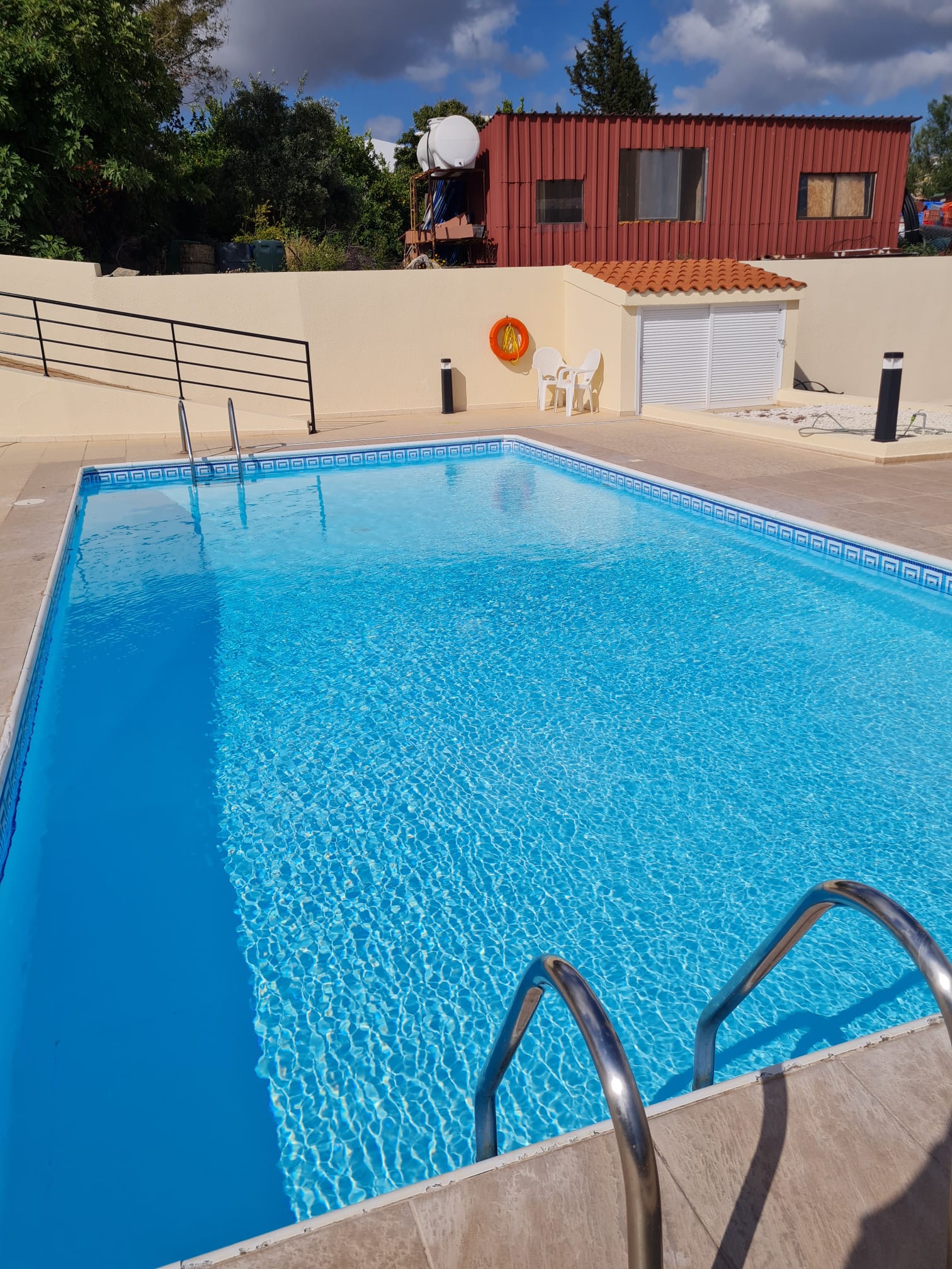 2 bedroom townhouse for rent