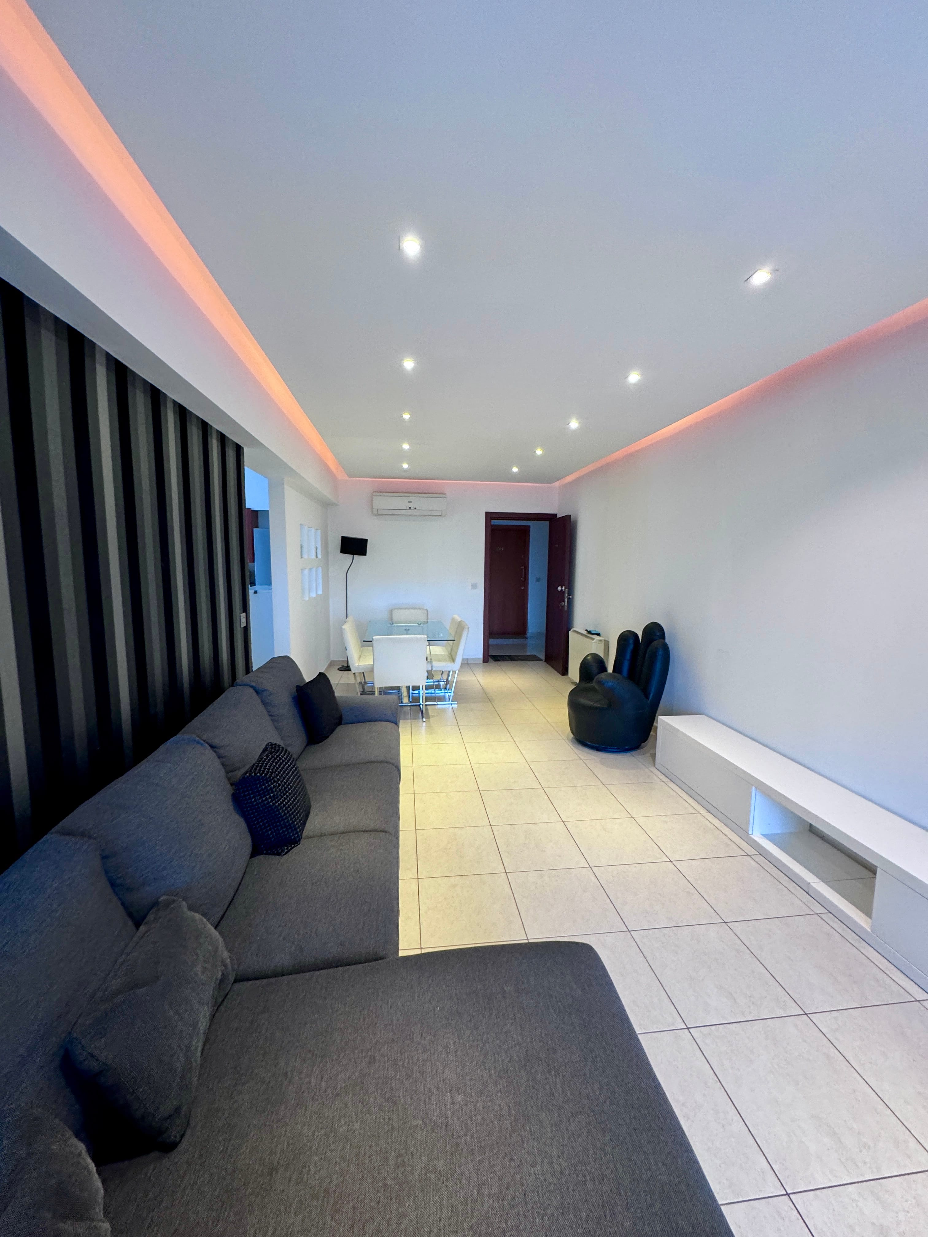 Modern 2  bedroom apartment