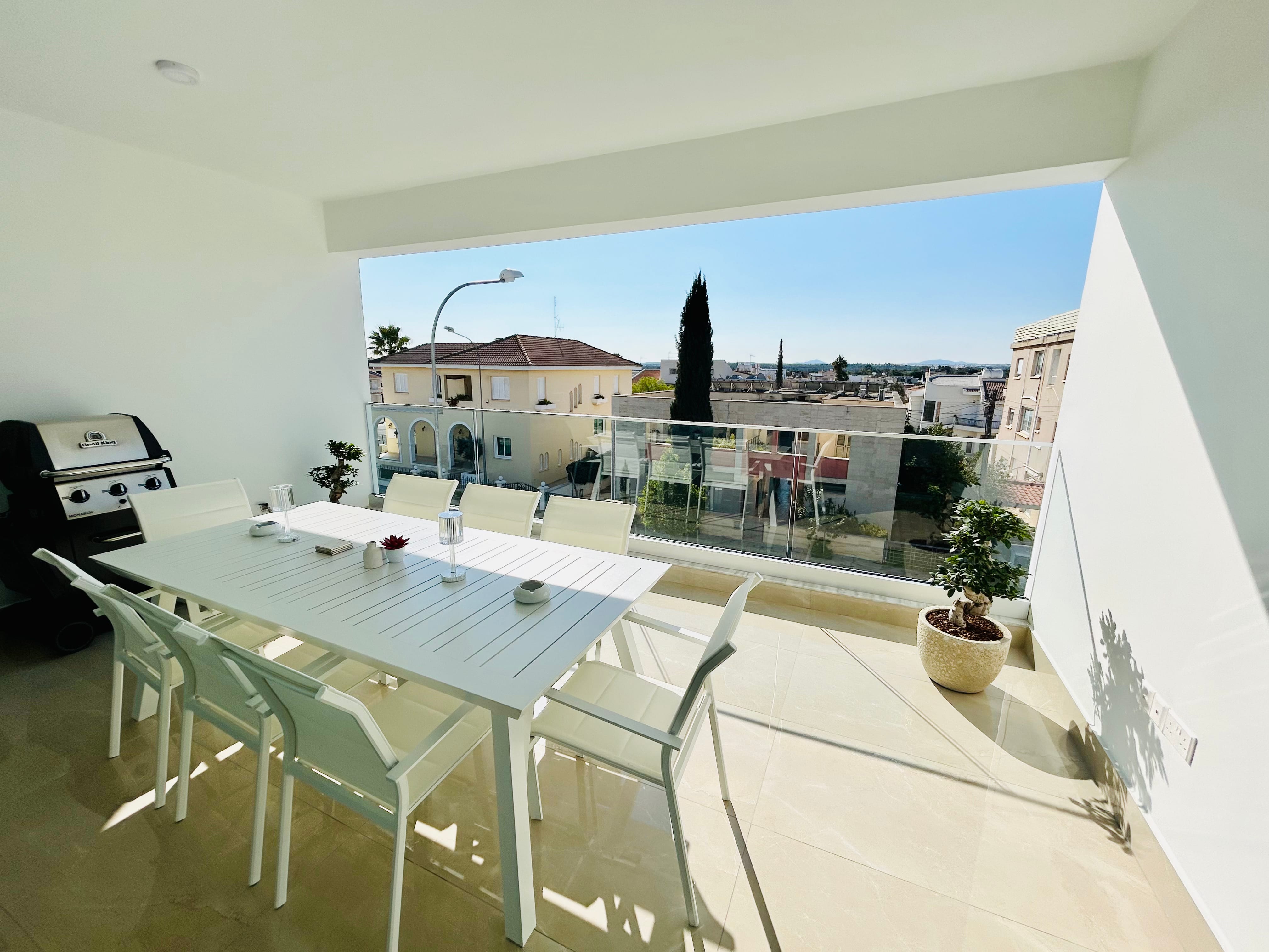 NEW 2 Bedroom Apartment in Platy