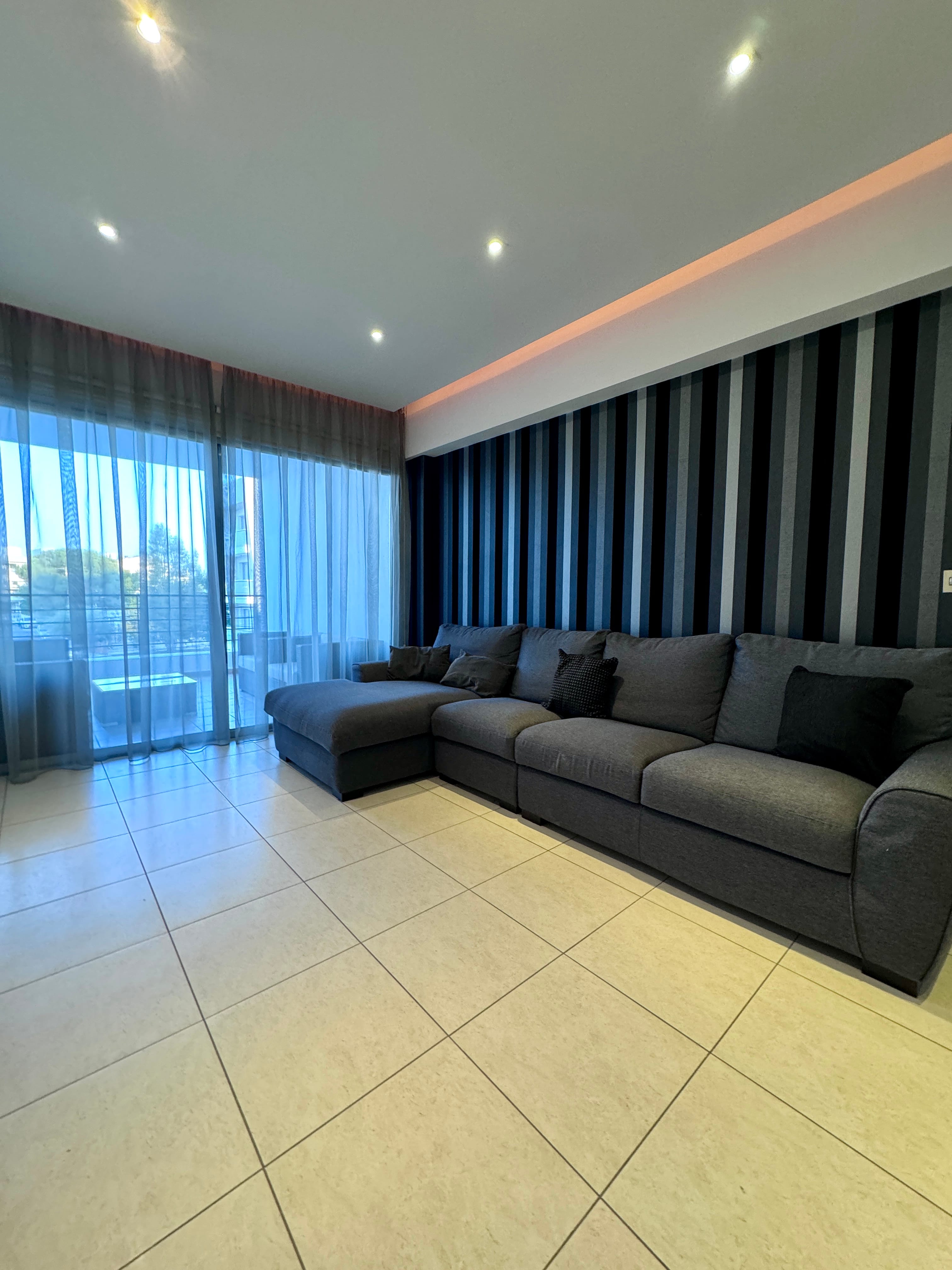 Modern 2  bedroom apartment