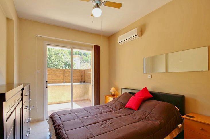 2 Bedroom Ground Floor Apartment for Rent – Universal, Paphos