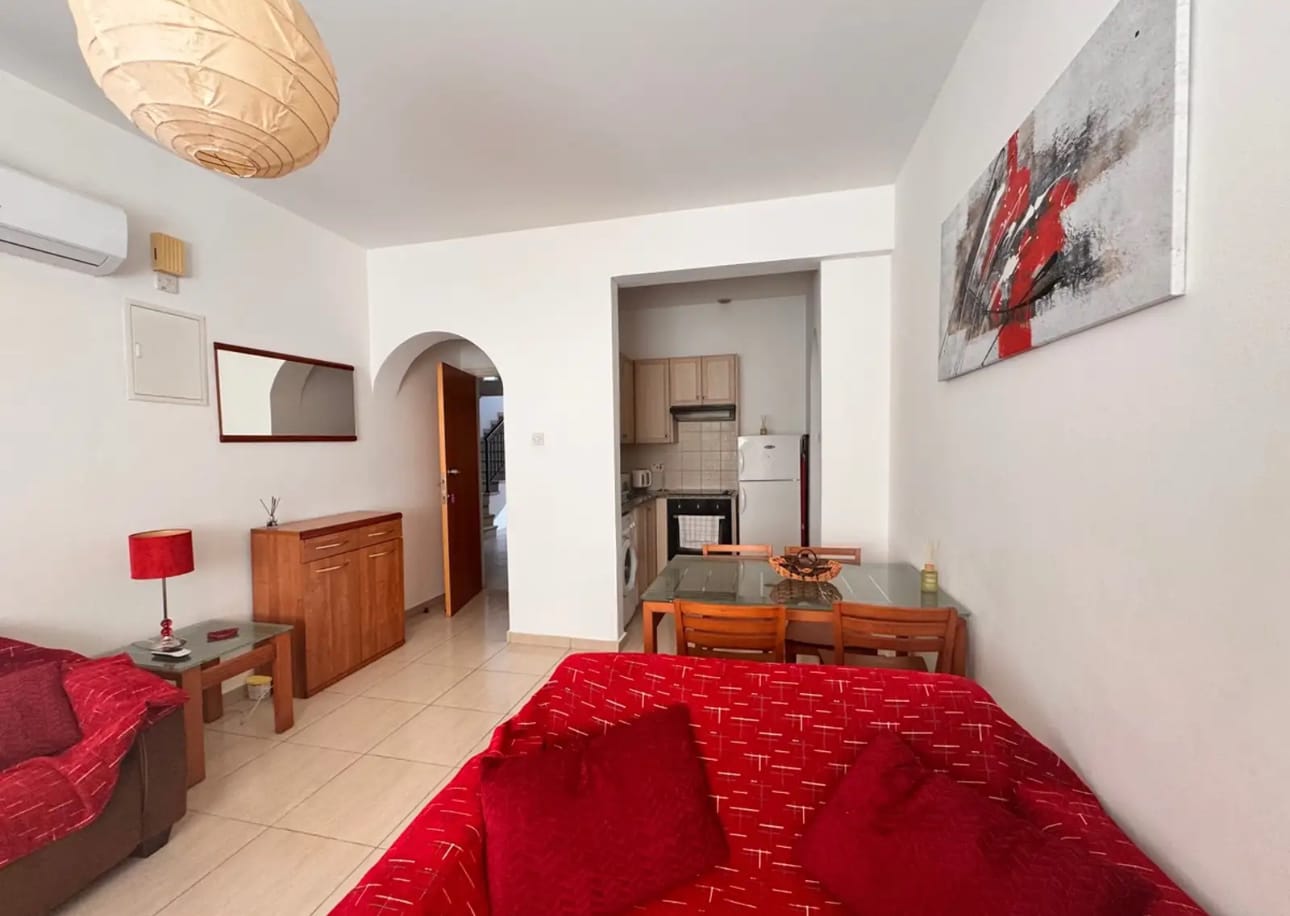 2 bedroom ground floor apartment