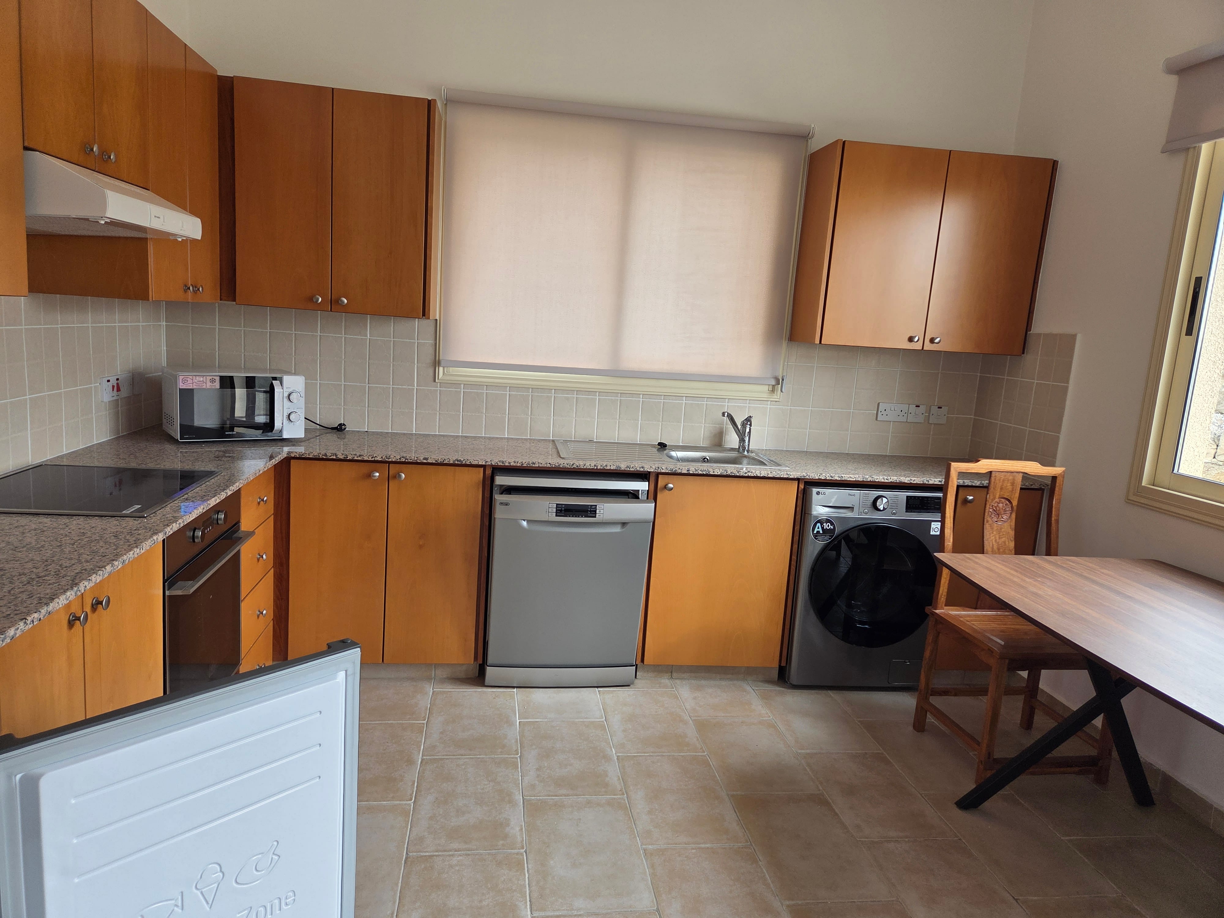 3 bedroom Detached house for rent