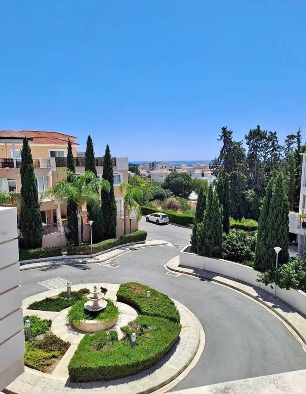 2 bedroom Semi-detached for rent