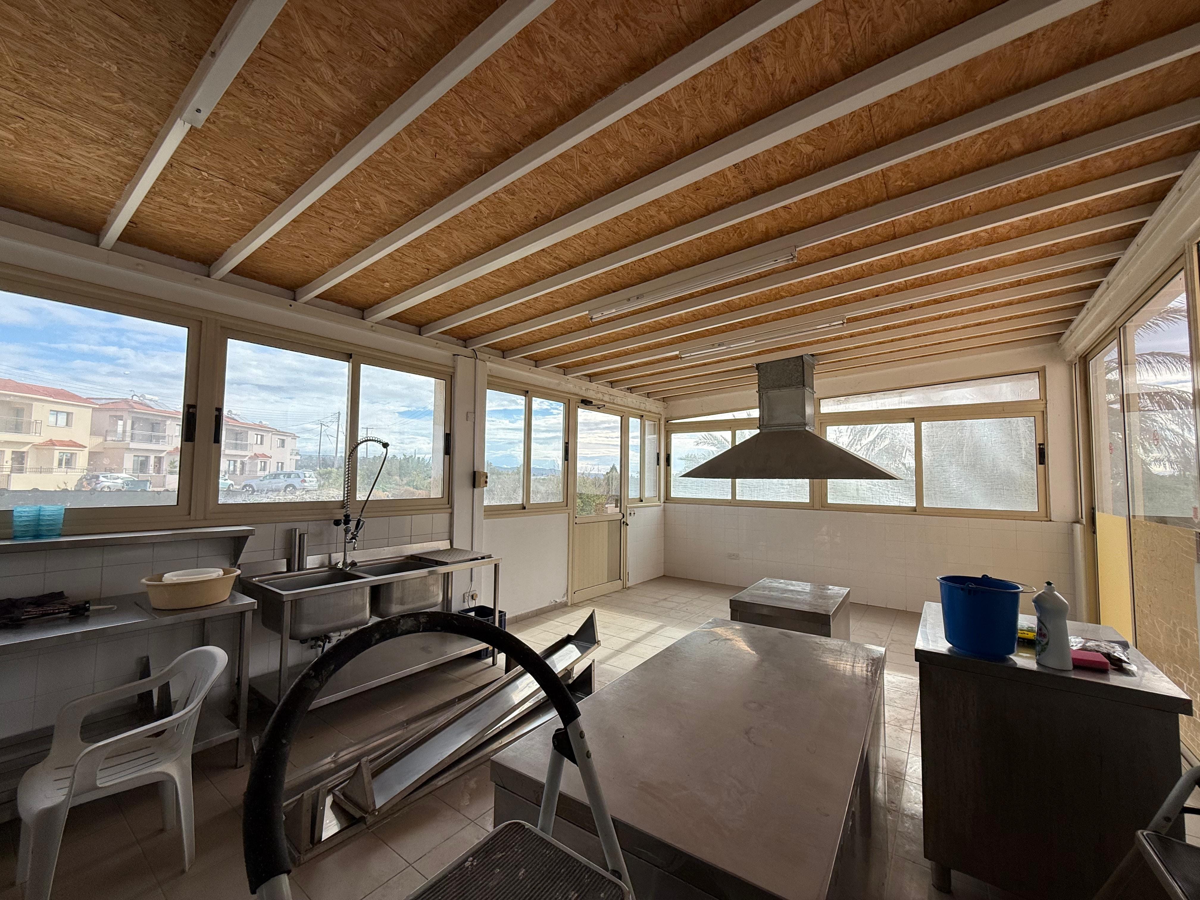 6 bedroom Ground floor for sale