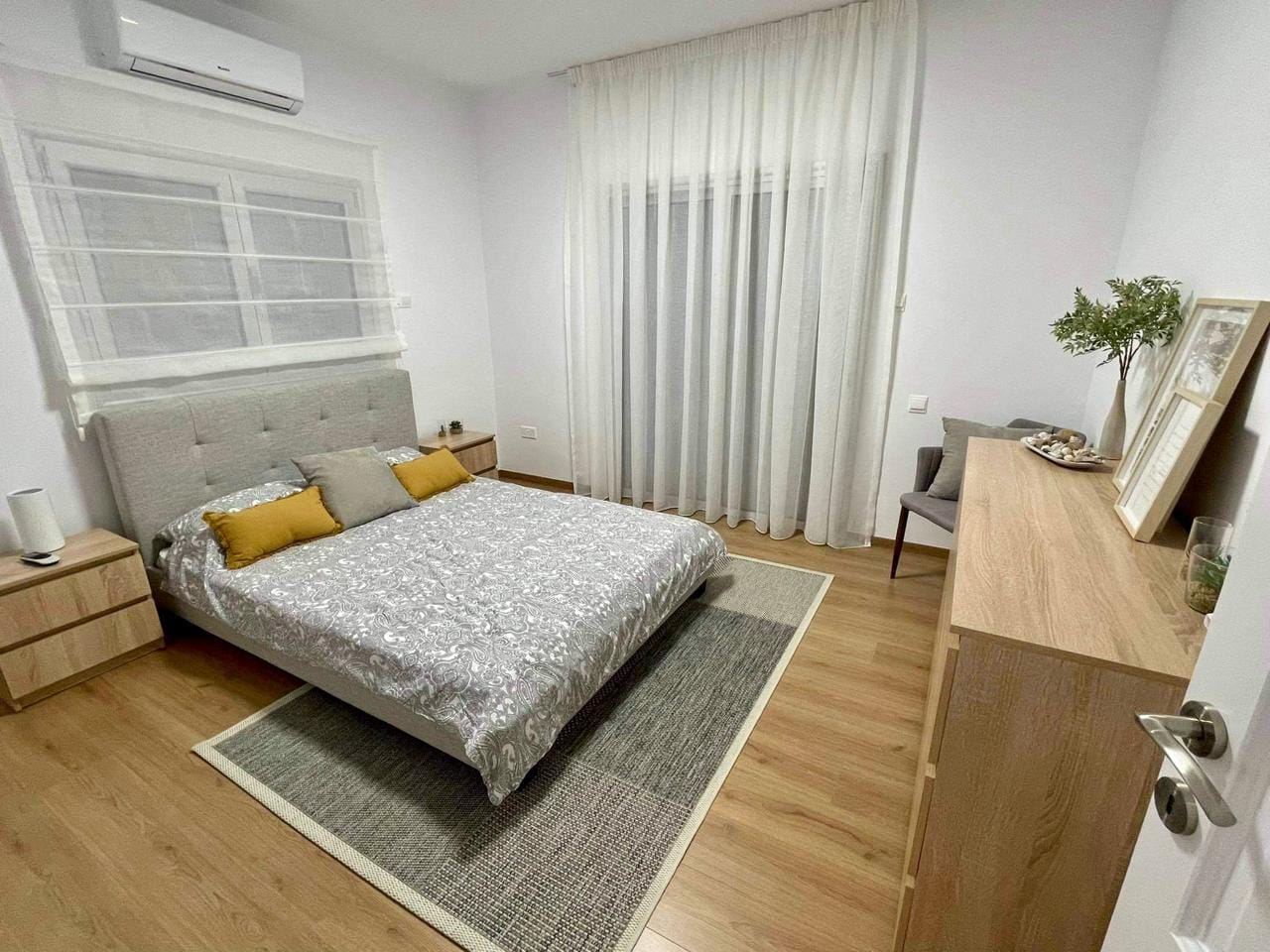 4 Bed SemiDetached House fo rent