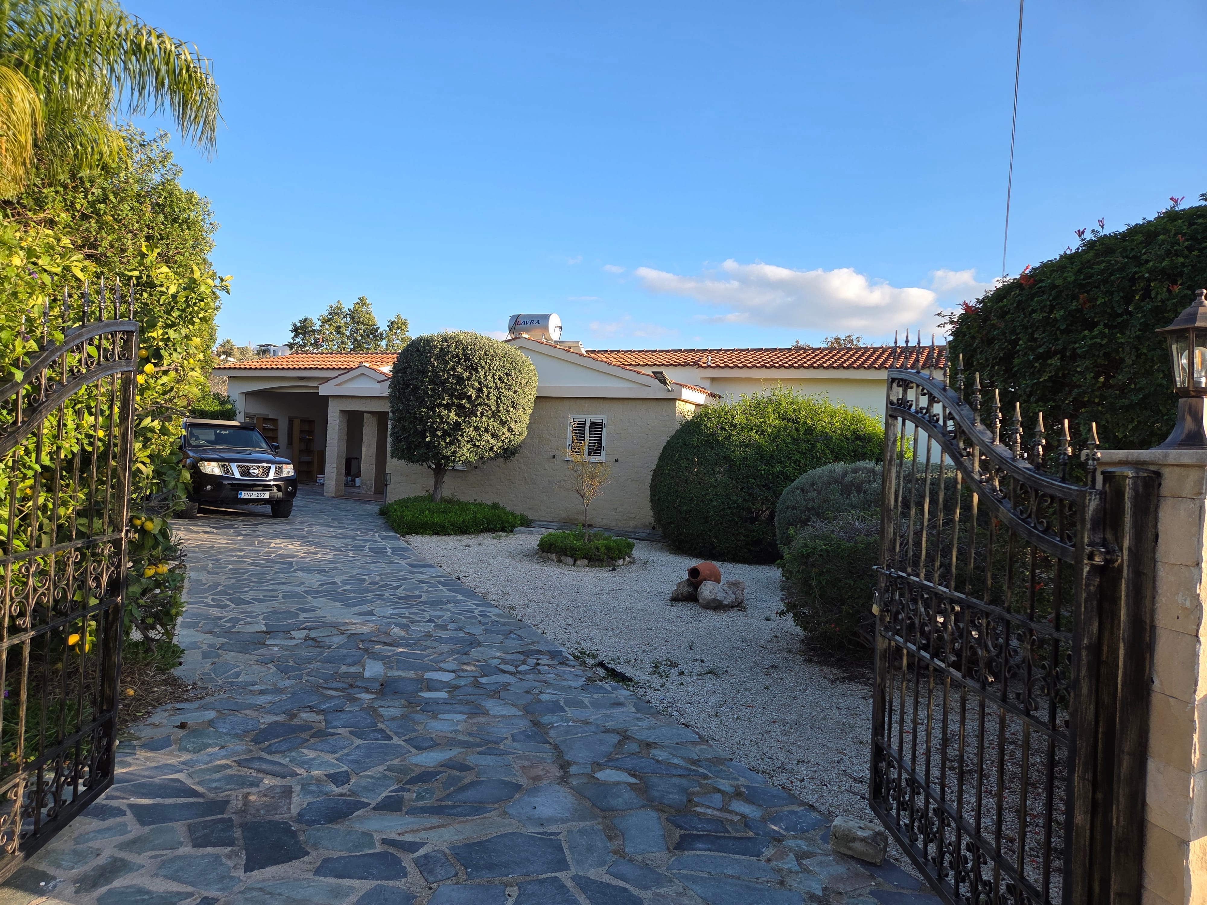 4 bedroom Detached house for rent