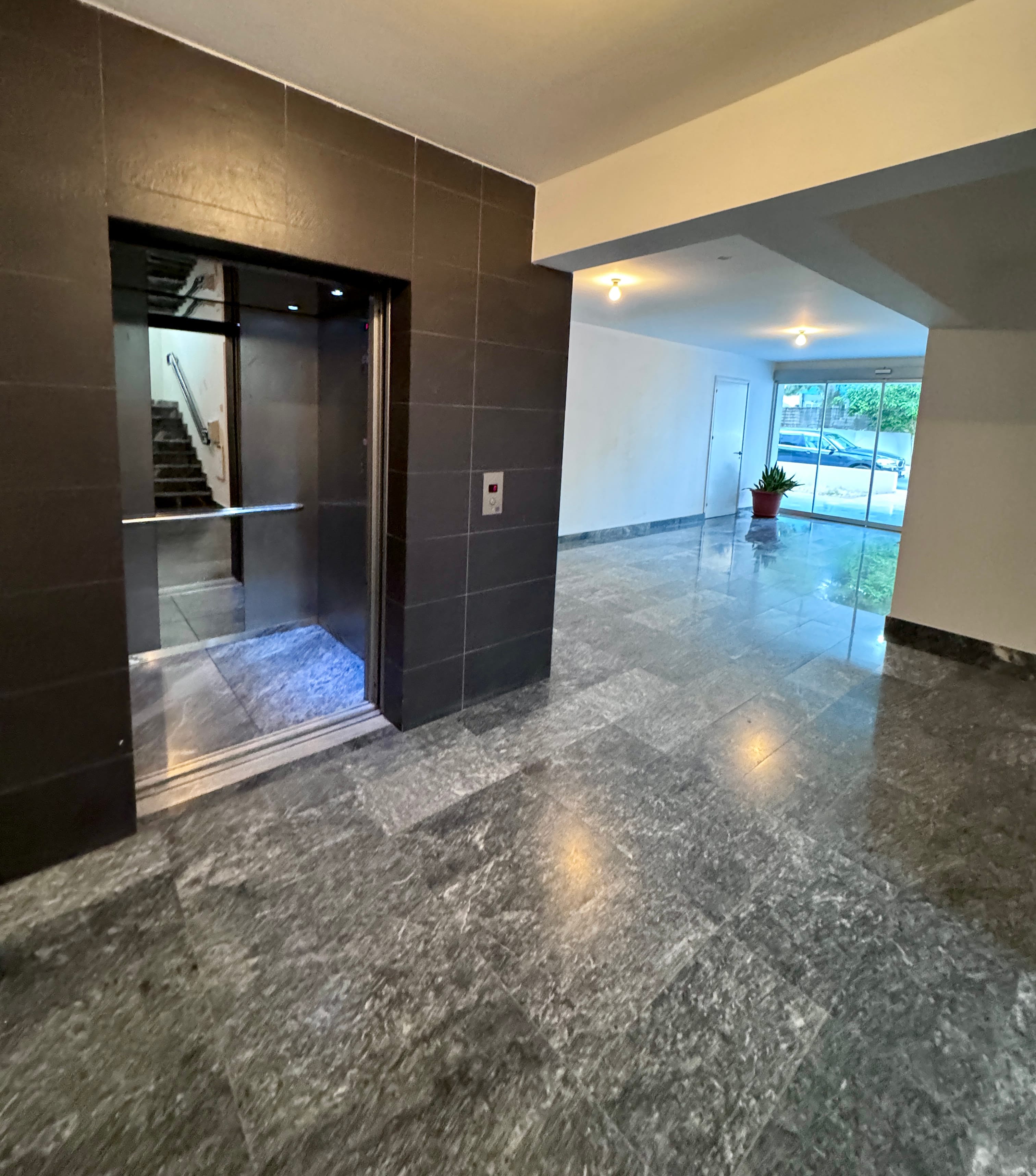 Modern 2  bedroom apartment