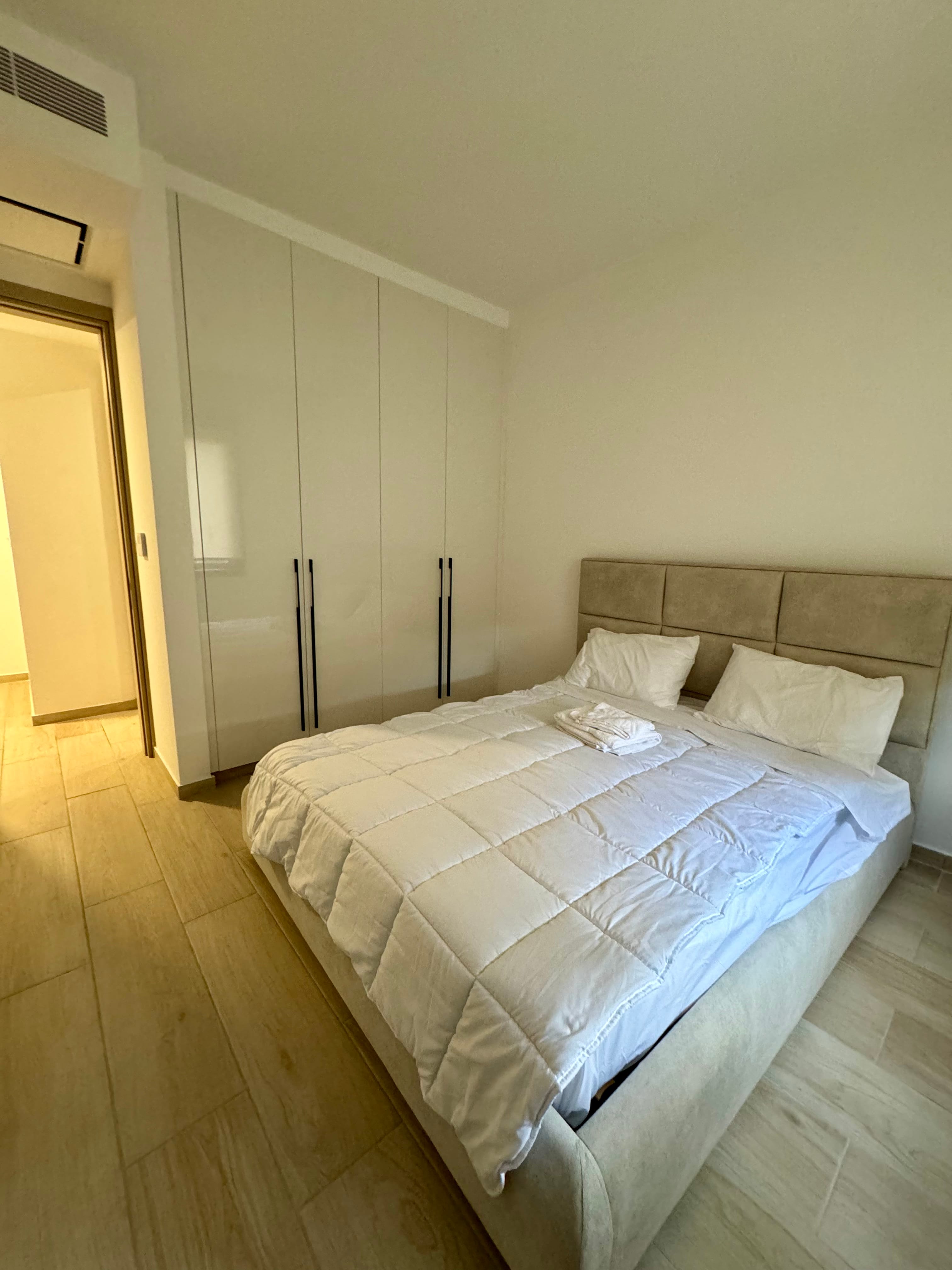 FOR RENT 2 BEDROOMS  €1050