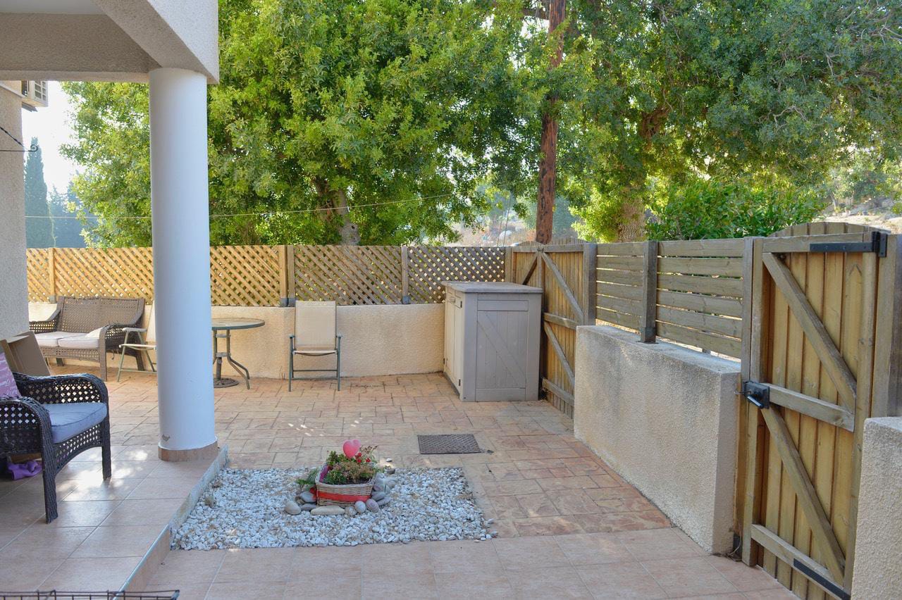 2 Bedroom Ground Floor Apartment for Rent – Universal, Paphos