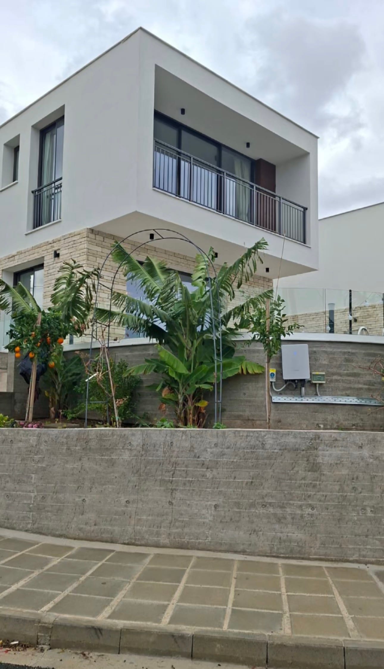 For Rent: Luxury 3-Bedroom Home 